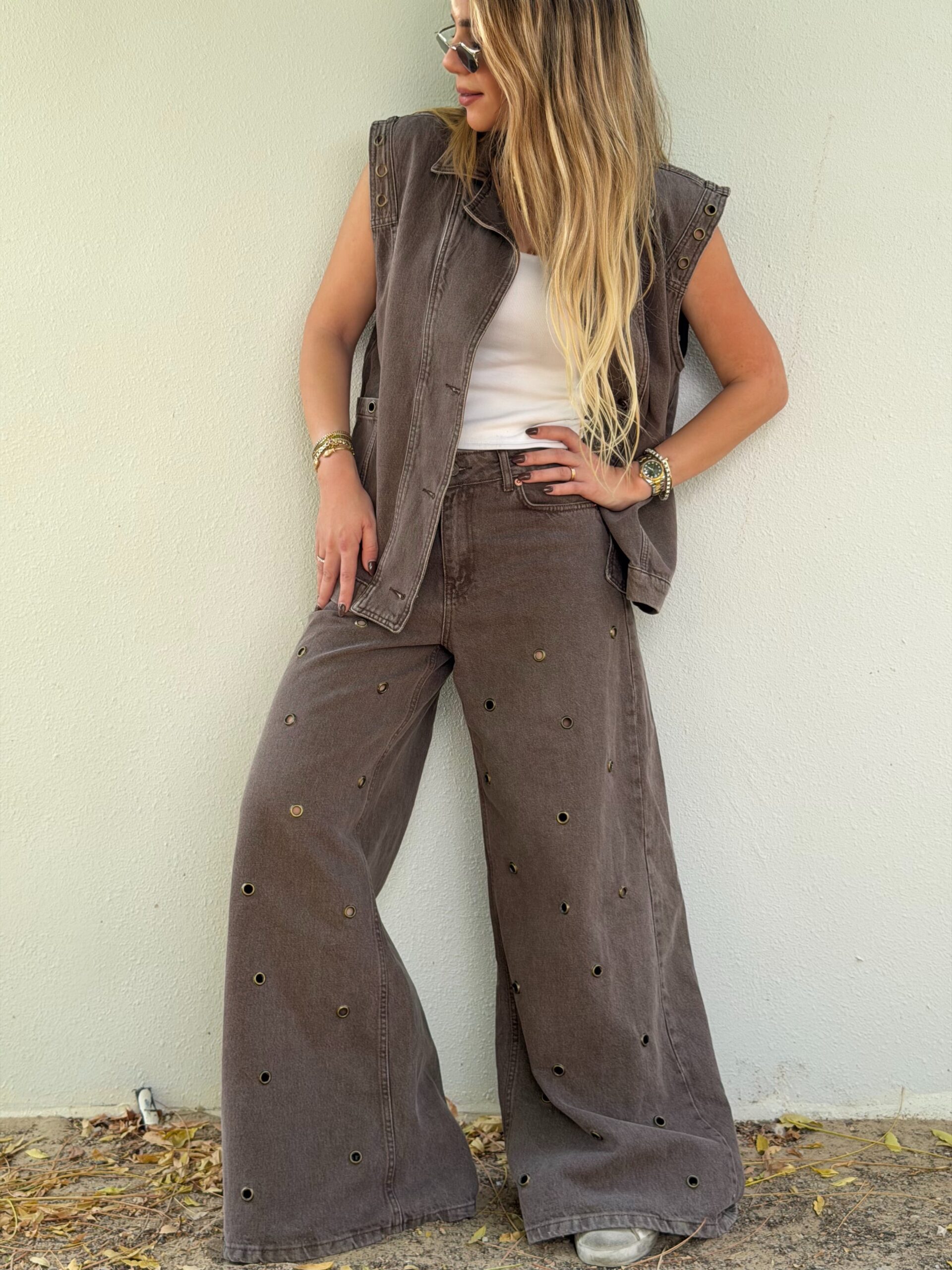 Eyelet-Detail Washed Brown Denim Pants
